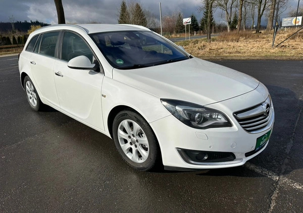 Opel Insignia cena 27999 przebieg: 226000, rok produkcji 2015 z Skoczów małe 121